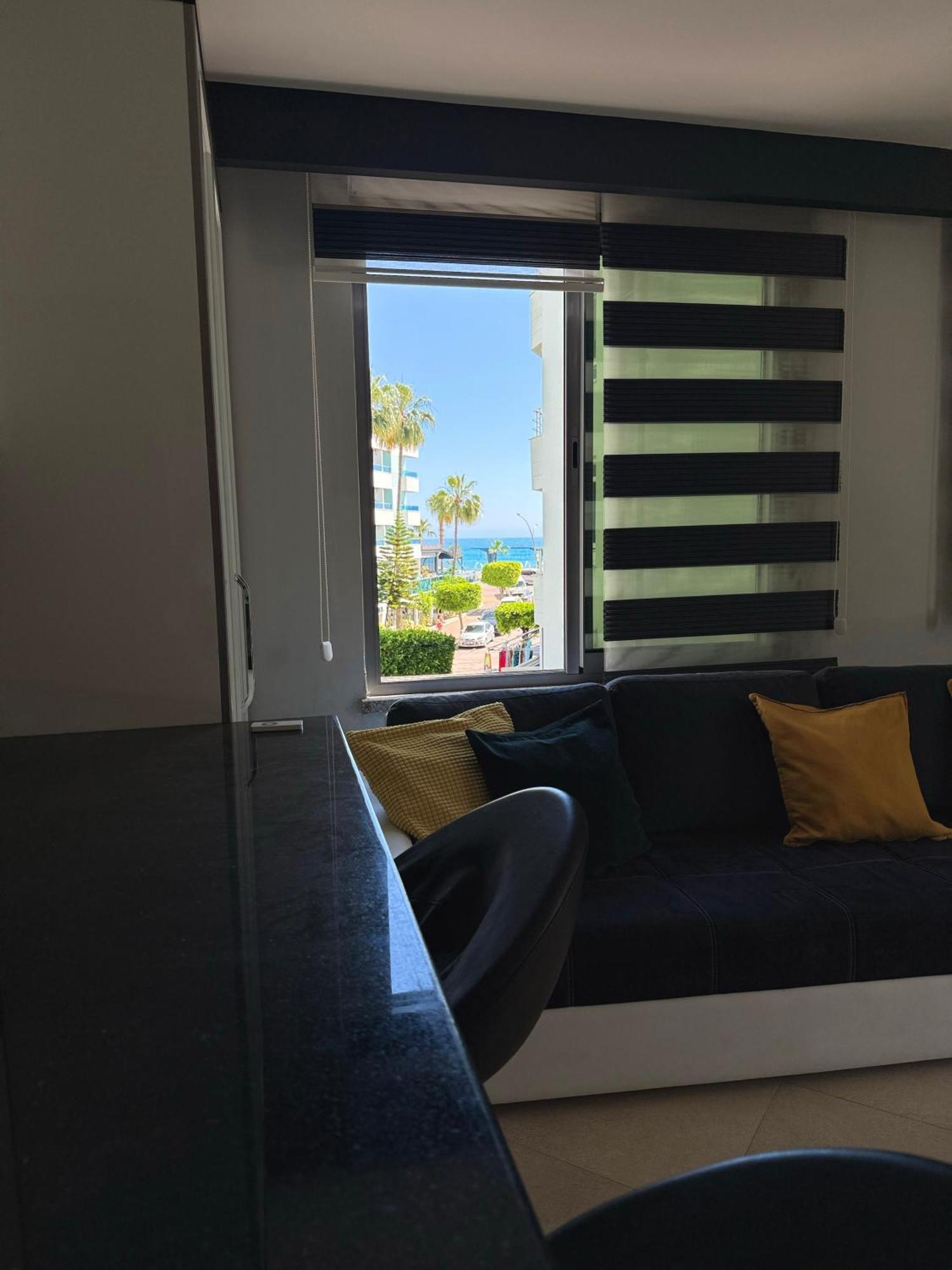 Sa Apartments! Beachfront Apartment With Sea View & Pool Alanya Quarto foto